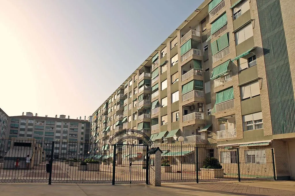 Neptuno Apartment: Sun, Beach And Relax In Huelin Malaga Apartment